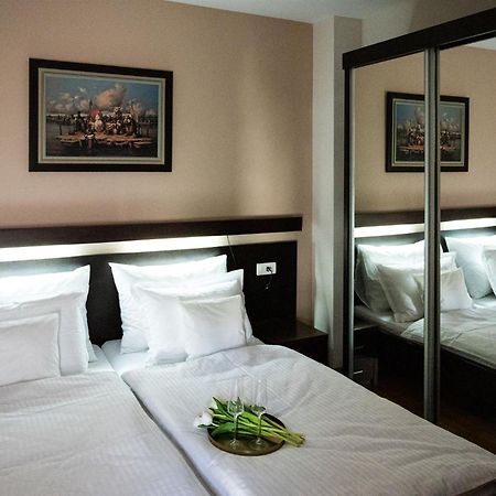 Atrium Bed & Breakfast Sremska Mitrovica Dış mekan fotoğraf