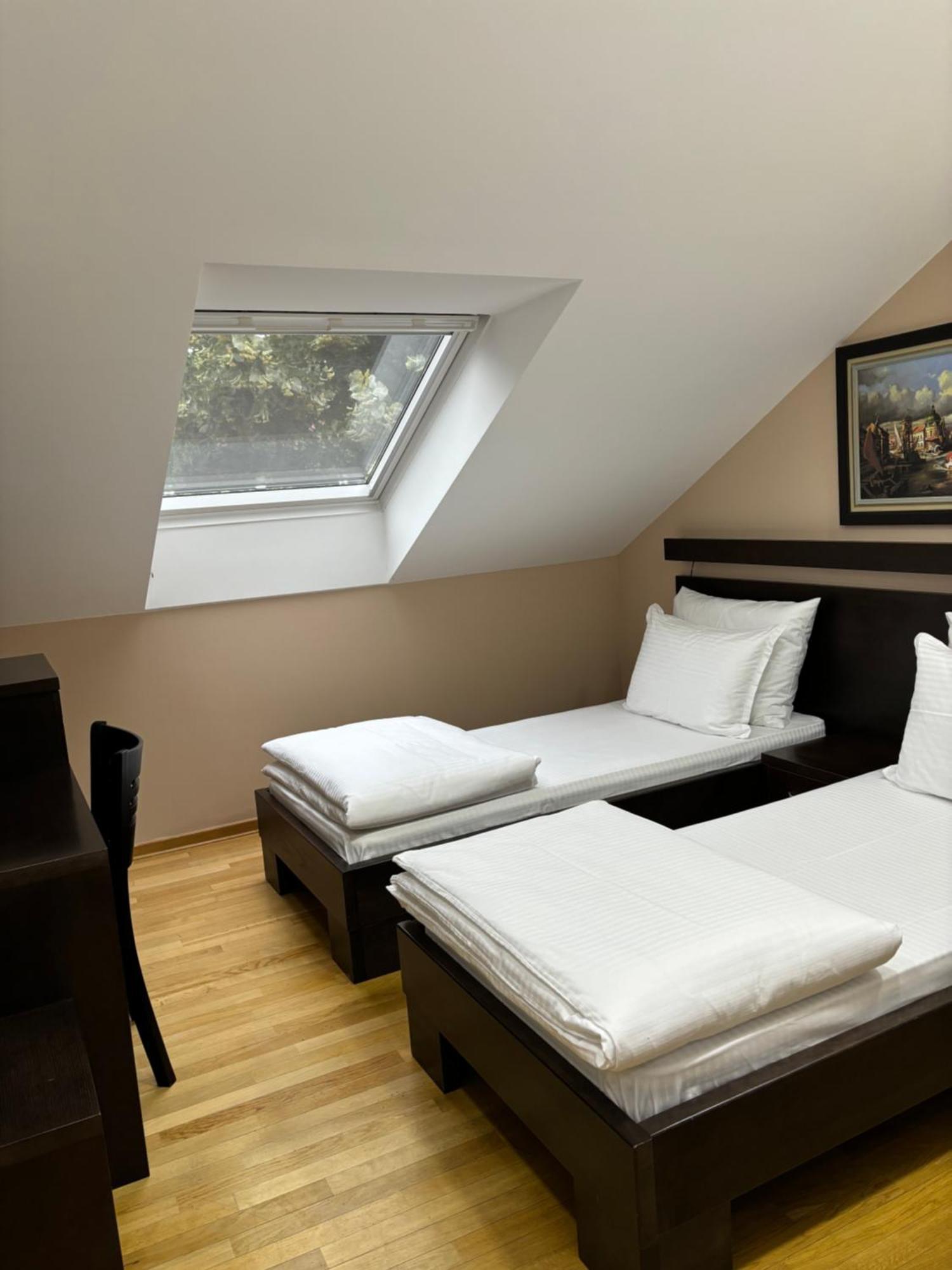 Atrium Bed & Breakfast Sremska Mitrovica Dış mekan fotoğraf