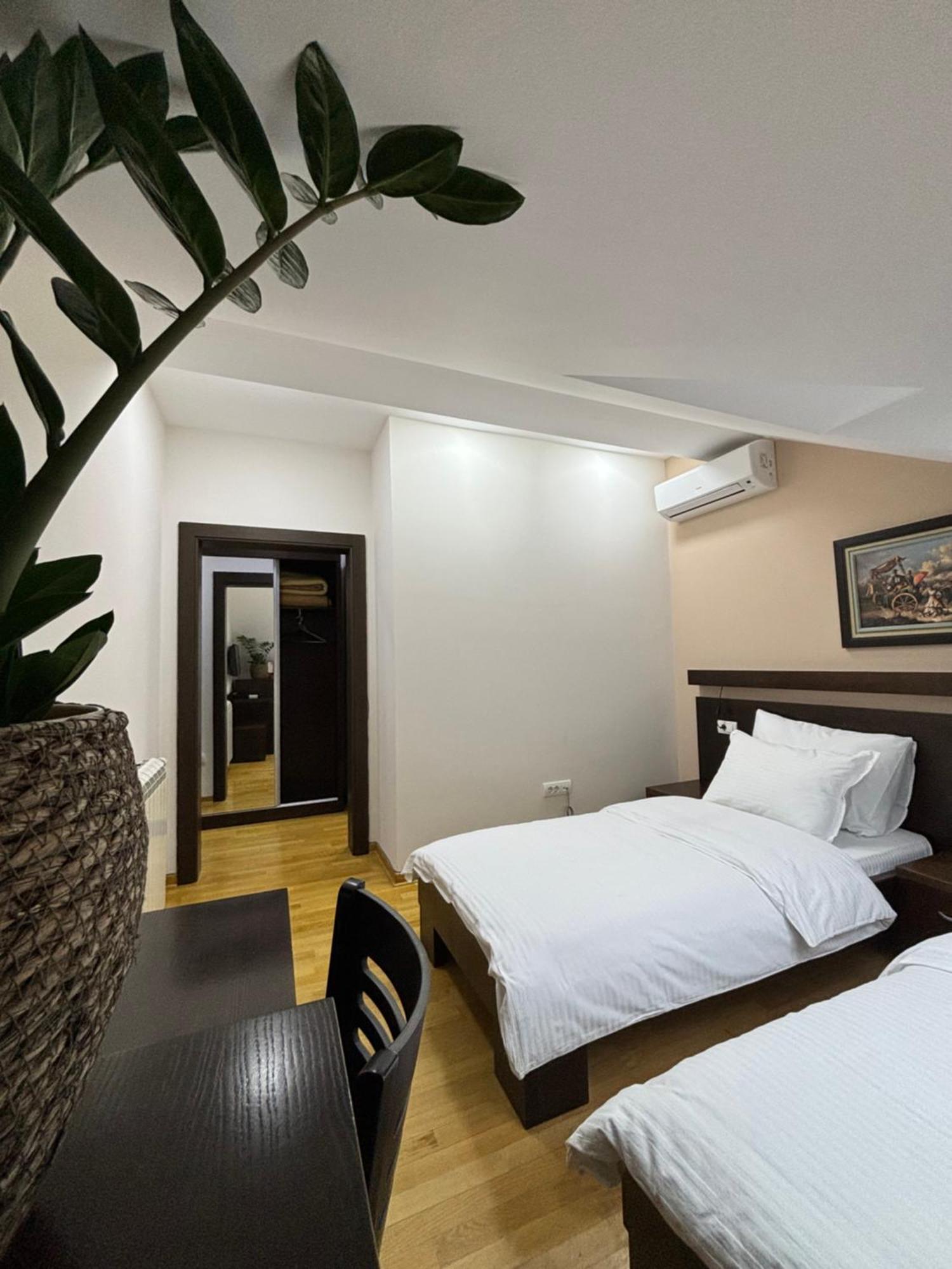 Atrium Bed & Breakfast Sremska Mitrovica Dış mekan fotoğraf