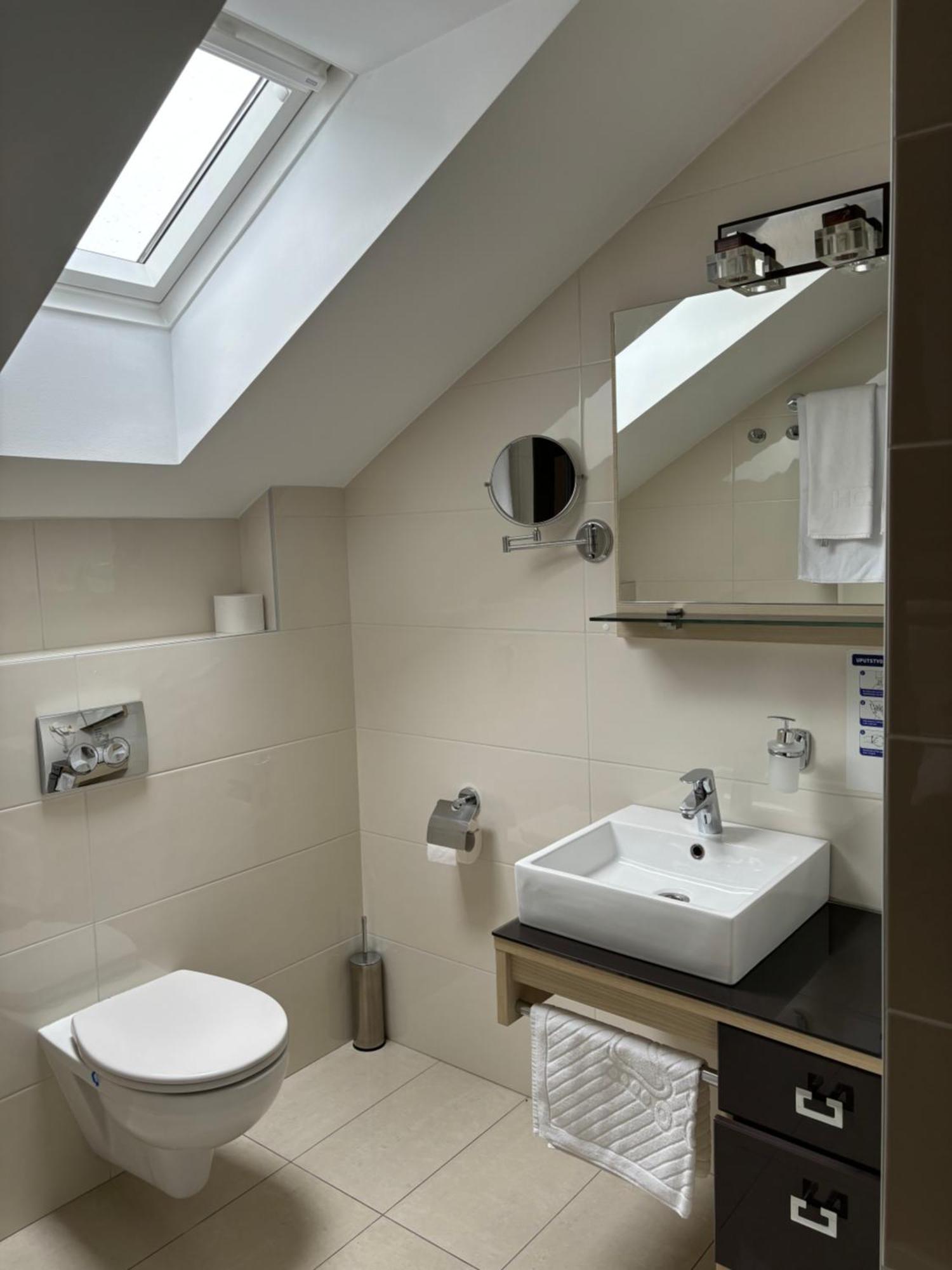 Atrium Bed & Breakfast Sremska Mitrovica Dış mekan fotoğraf