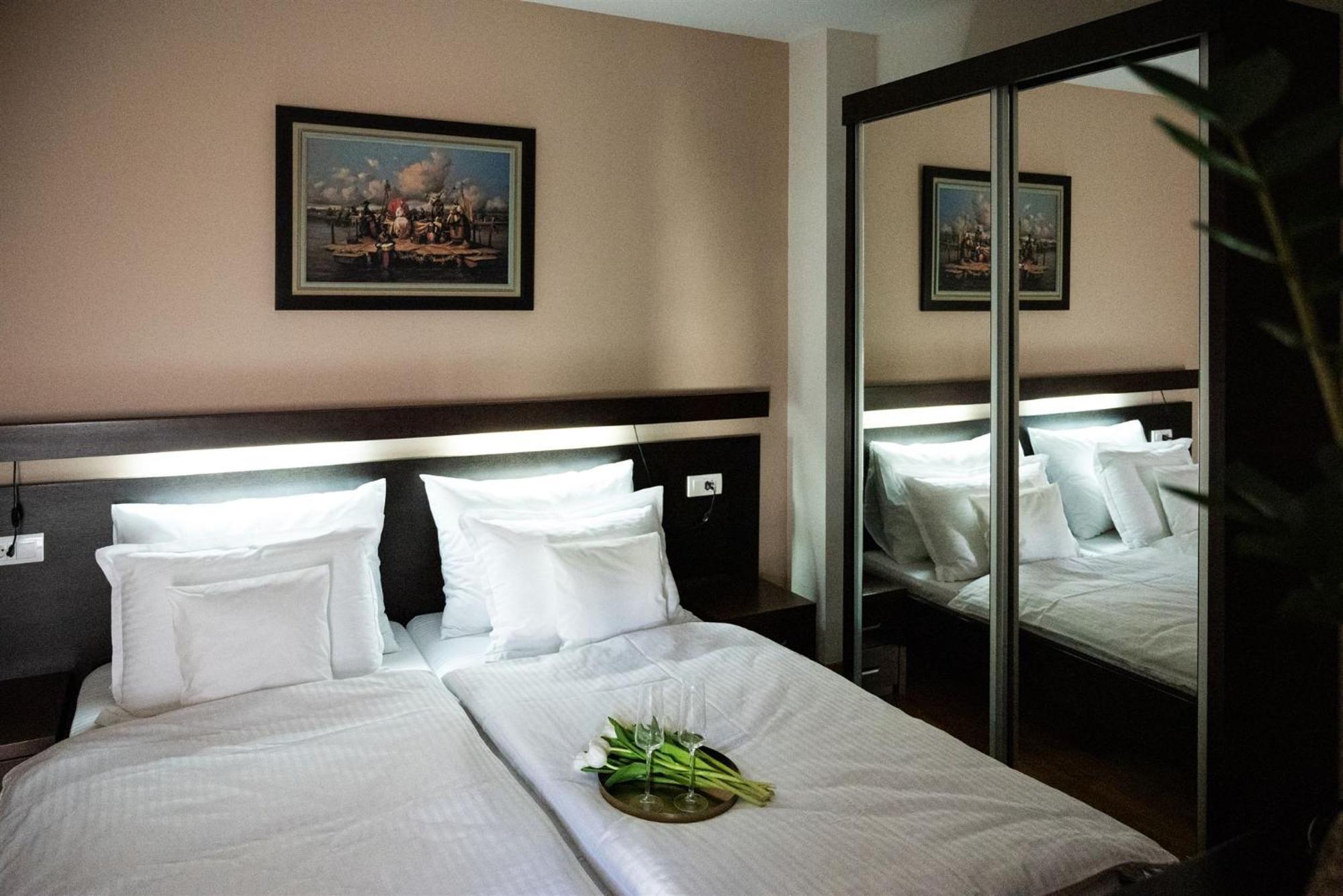 Atrium Bed & Breakfast Sremska Mitrovica Dış mekan fotoğraf