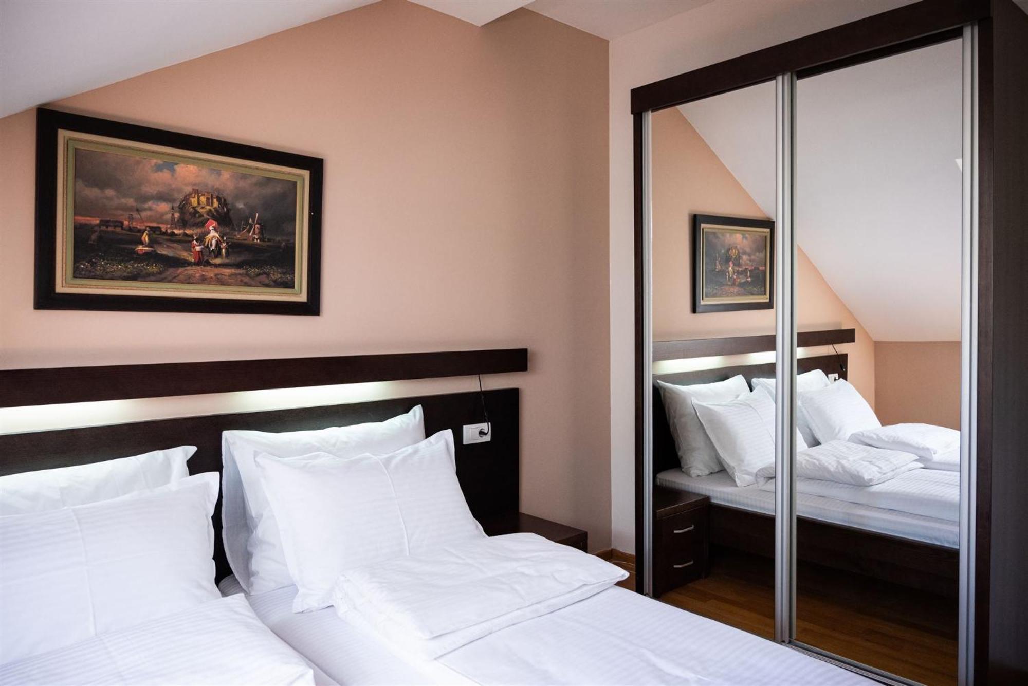 Atrium Bed & Breakfast Sremska Mitrovica Dış mekan fotoğraf