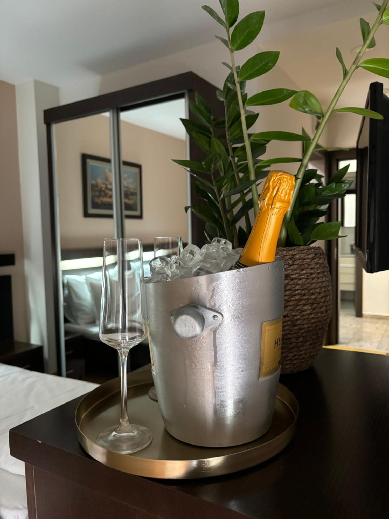 Atrium Bed & Breakfast Sremska Mitrovica Dış mekan fotoğraf